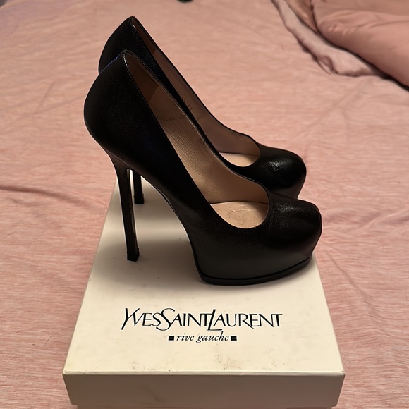 Yves Saint Laurent Tribute 75, Vitello Vernice black heels, size 7 - Picture 2 of 6